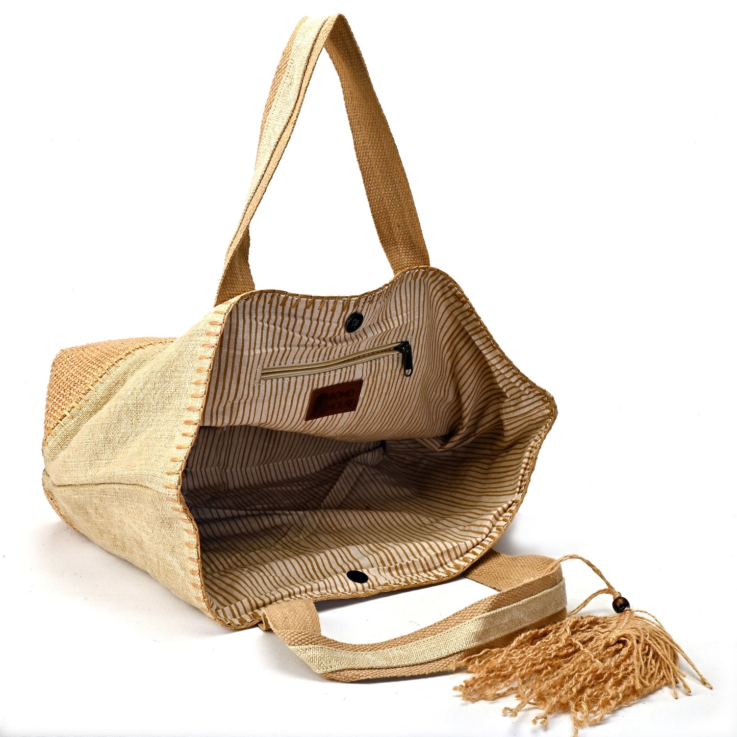 The Coastal Charm // Desert Sand