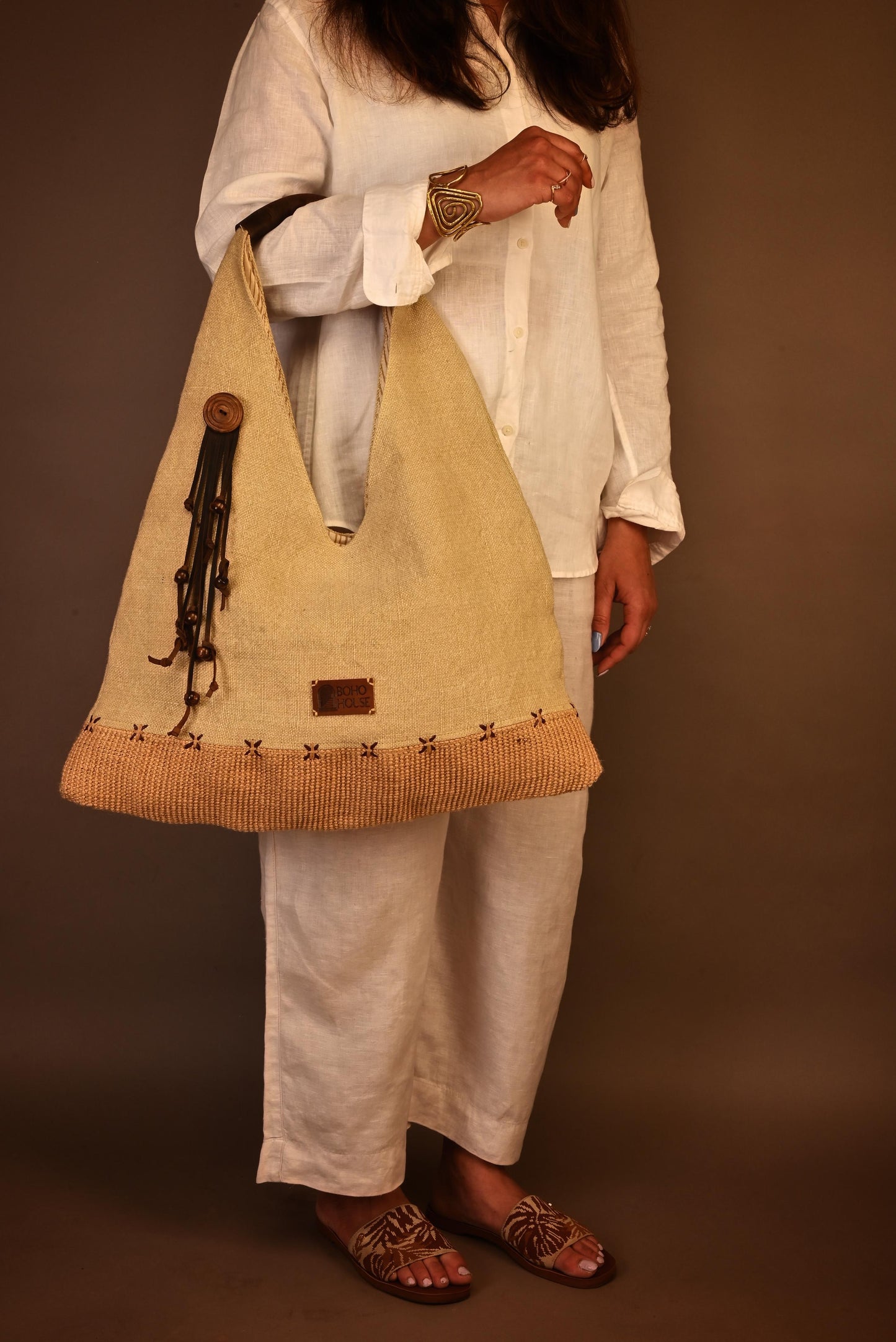 The Nomad's Haven // Desert Sand
